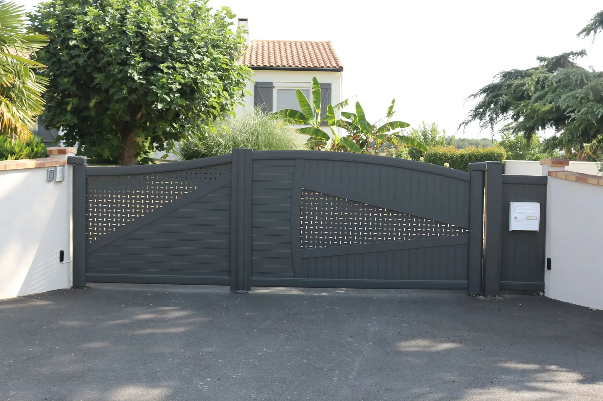 portail-battant-aluminium-Malinao-HD-2