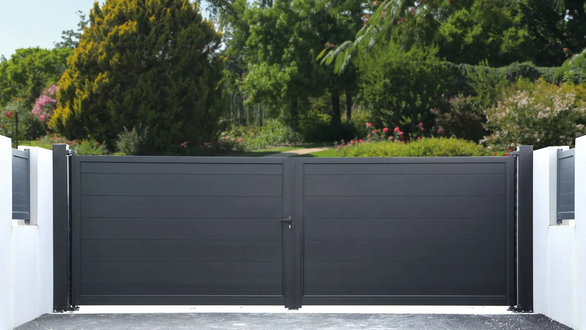 portail-battant-aluminium-Nanda-HD-7